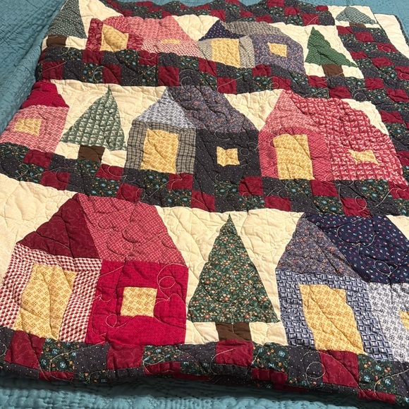 Hand Crafted Other - Hand made quilt BRAND NEW
